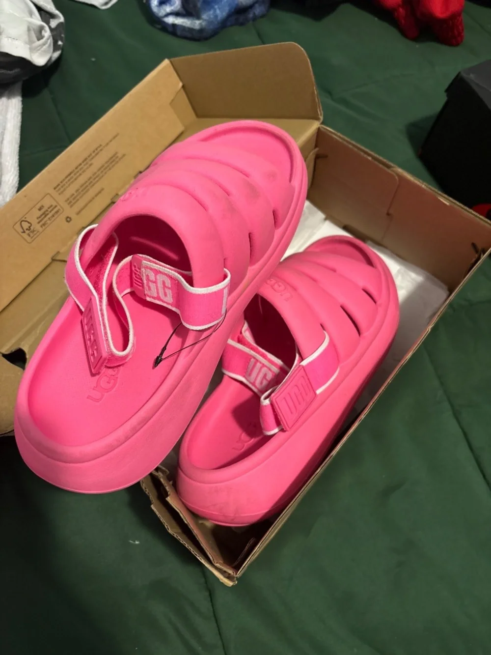 Ugg slides K sport YEAH